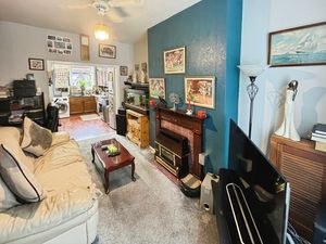 Lounge- click for photo gallery